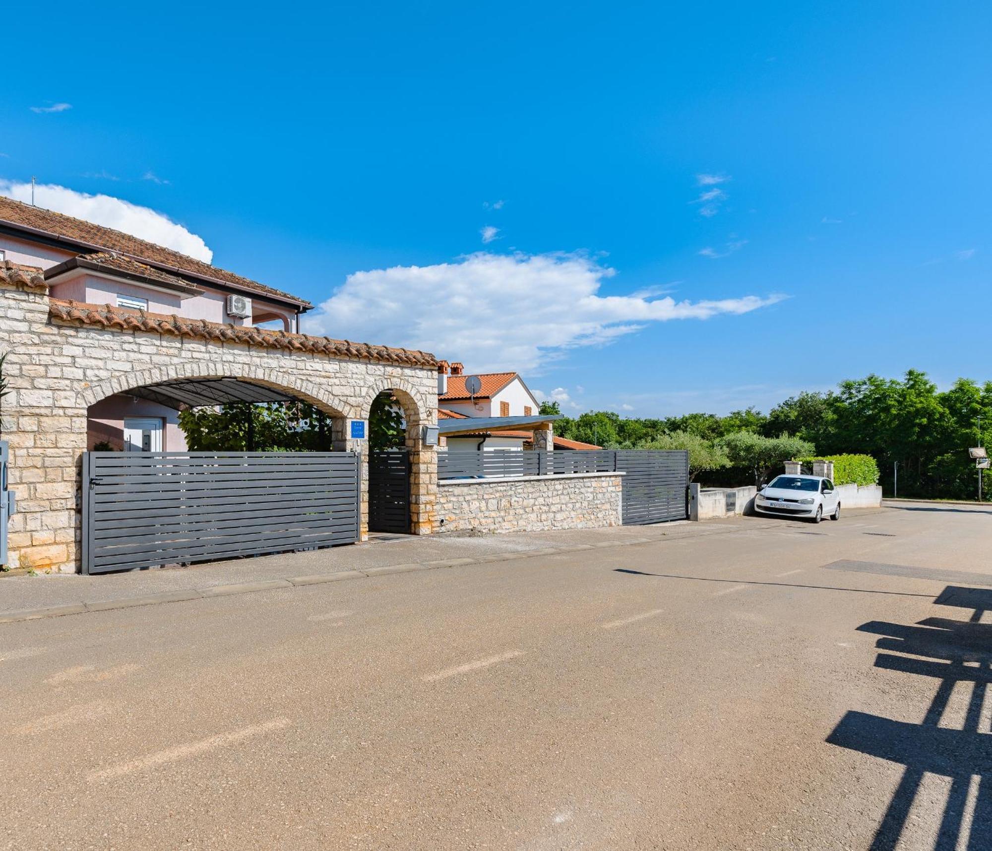 App D Comfort Umag Exterior foto